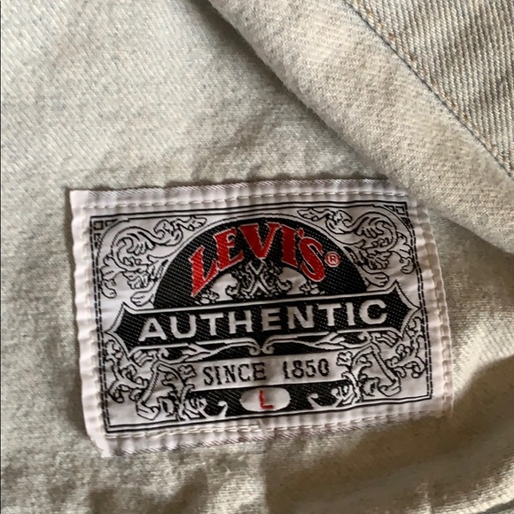 Levi’s Jean Jacket - Picture 4 of 5